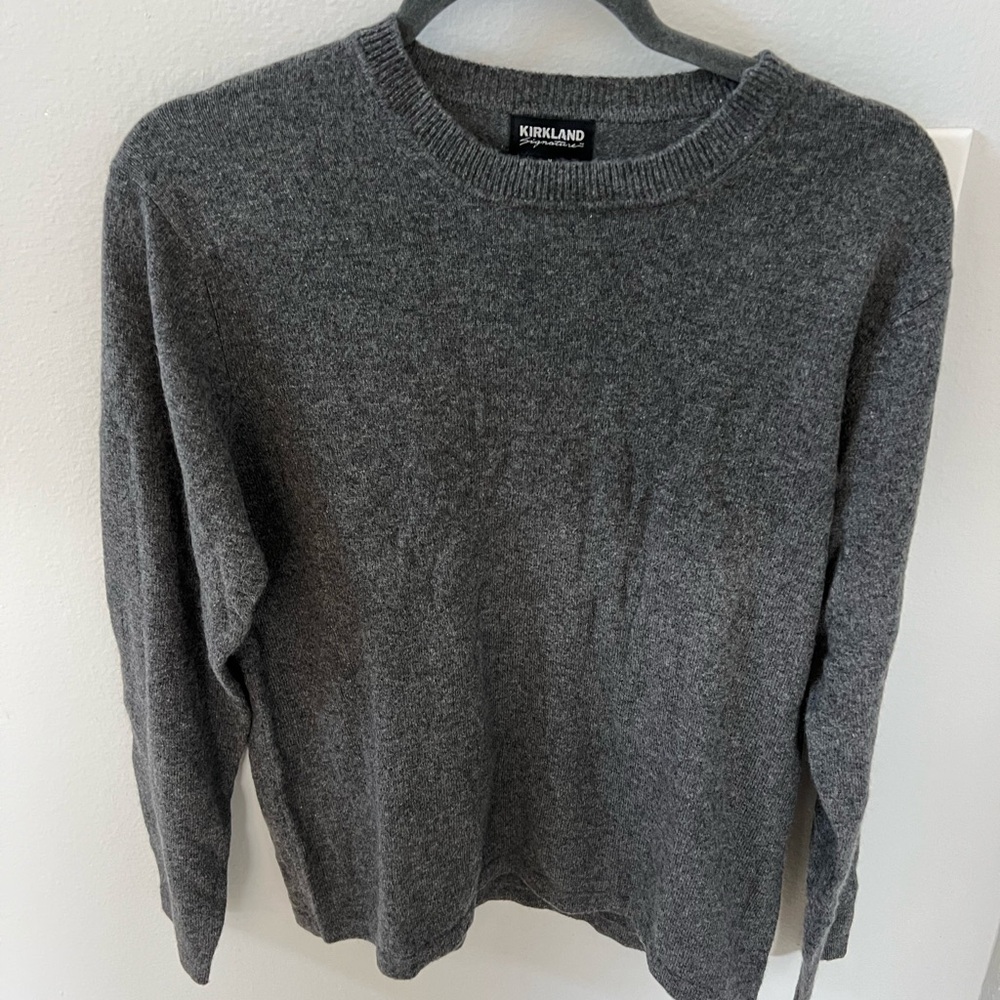 100% Cashmere sweater